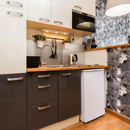 Apartment Hoza By Renters Warsaw